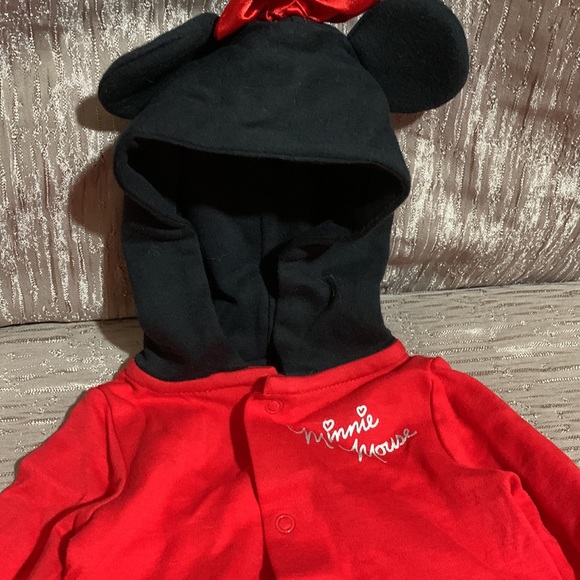 Disney Baby Onsie One Piece Red Black Minnie Mouse NB NewBorn - Picture 2 of 16